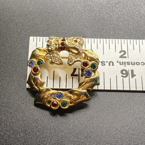 Vintage Merksamer Rhinestone Christmas Wreath Brooch Gold Tone - Picture 6 of 7